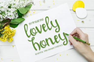 Lovely Honey: A Modern Hand-Drawn Typeface for Editors